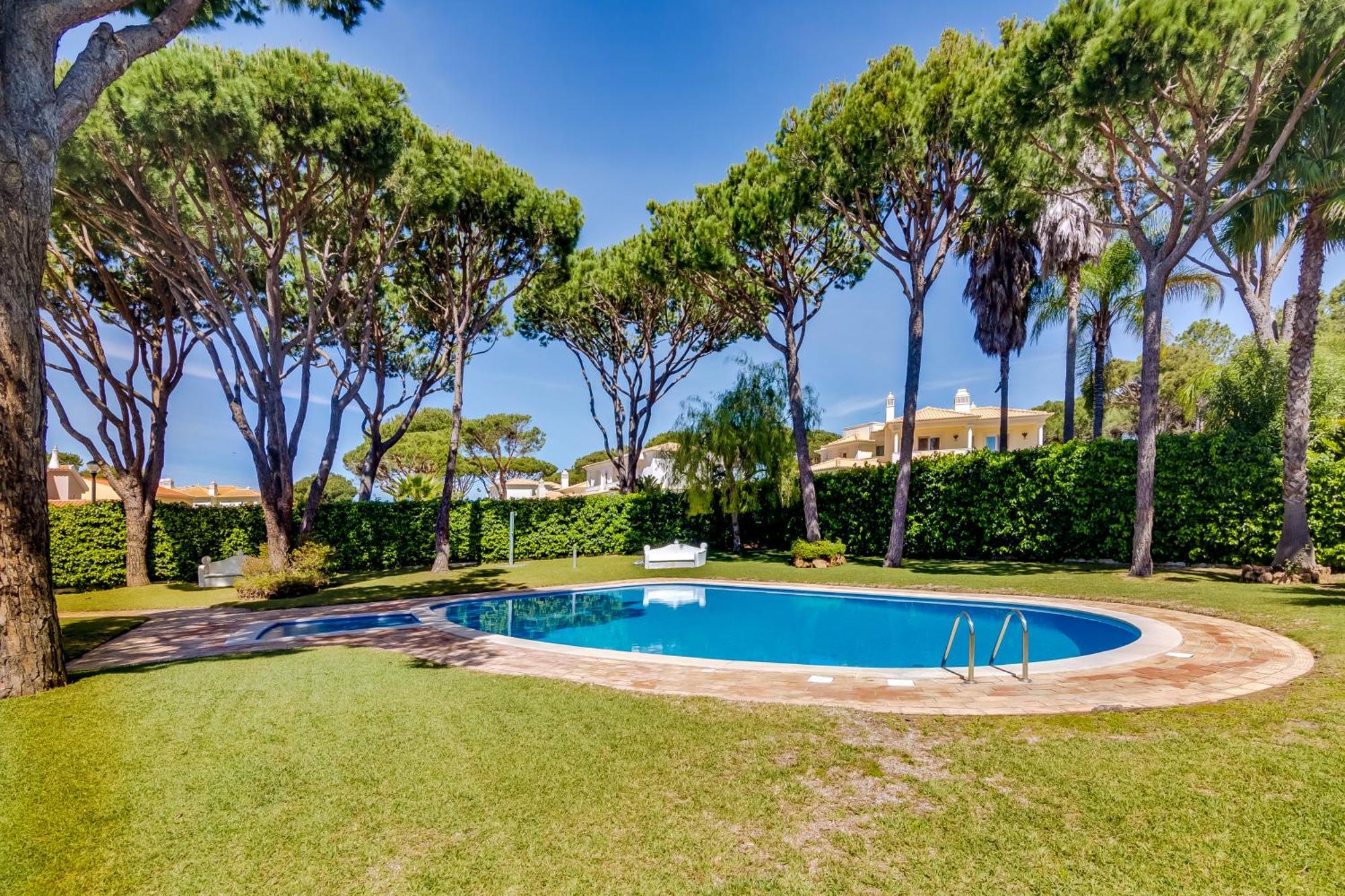 Villa Oliveiras De Vilamoura By The Portuguese Butler